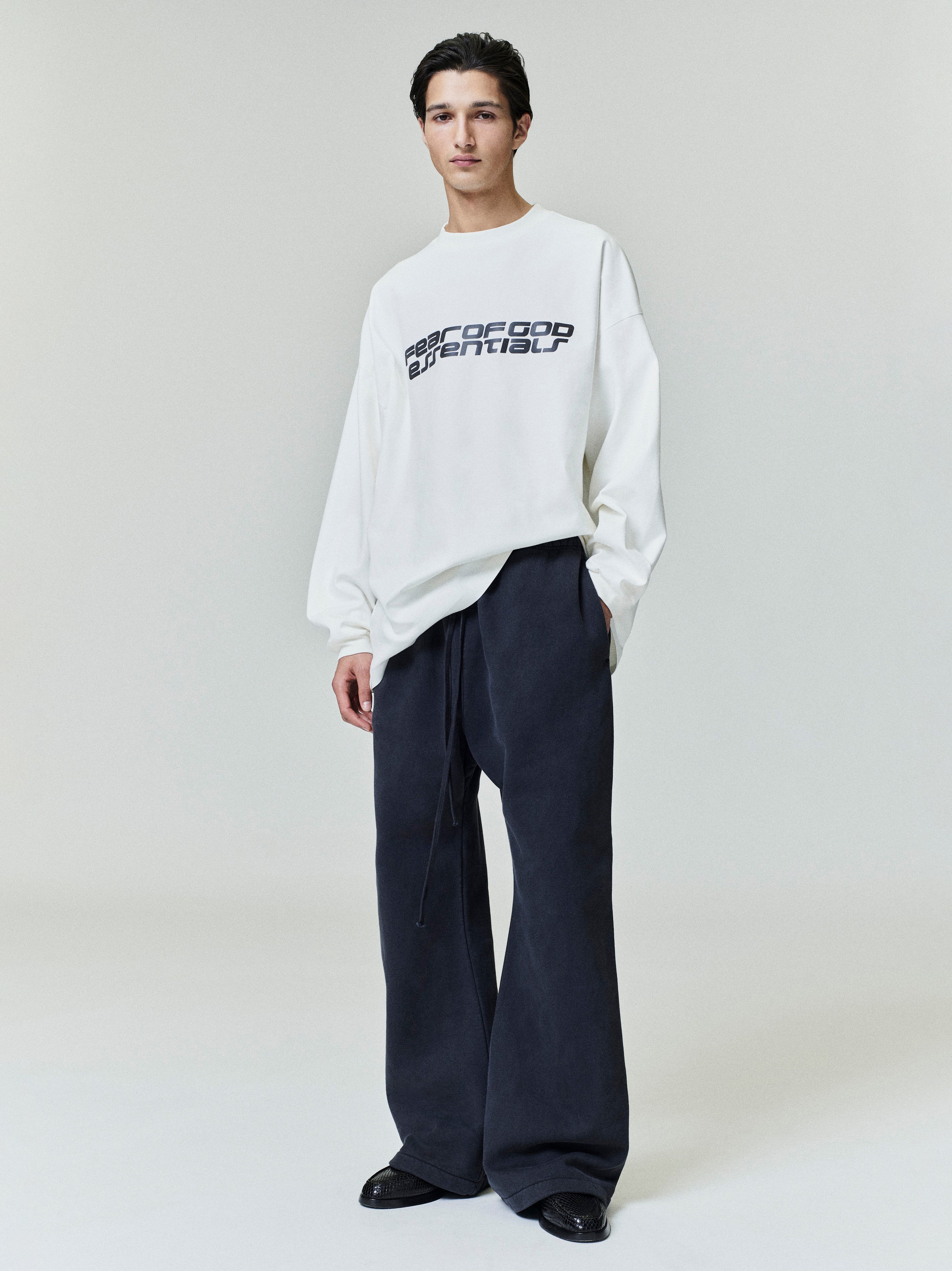 Heavy Fleece Flare Sweatpant - Image 2