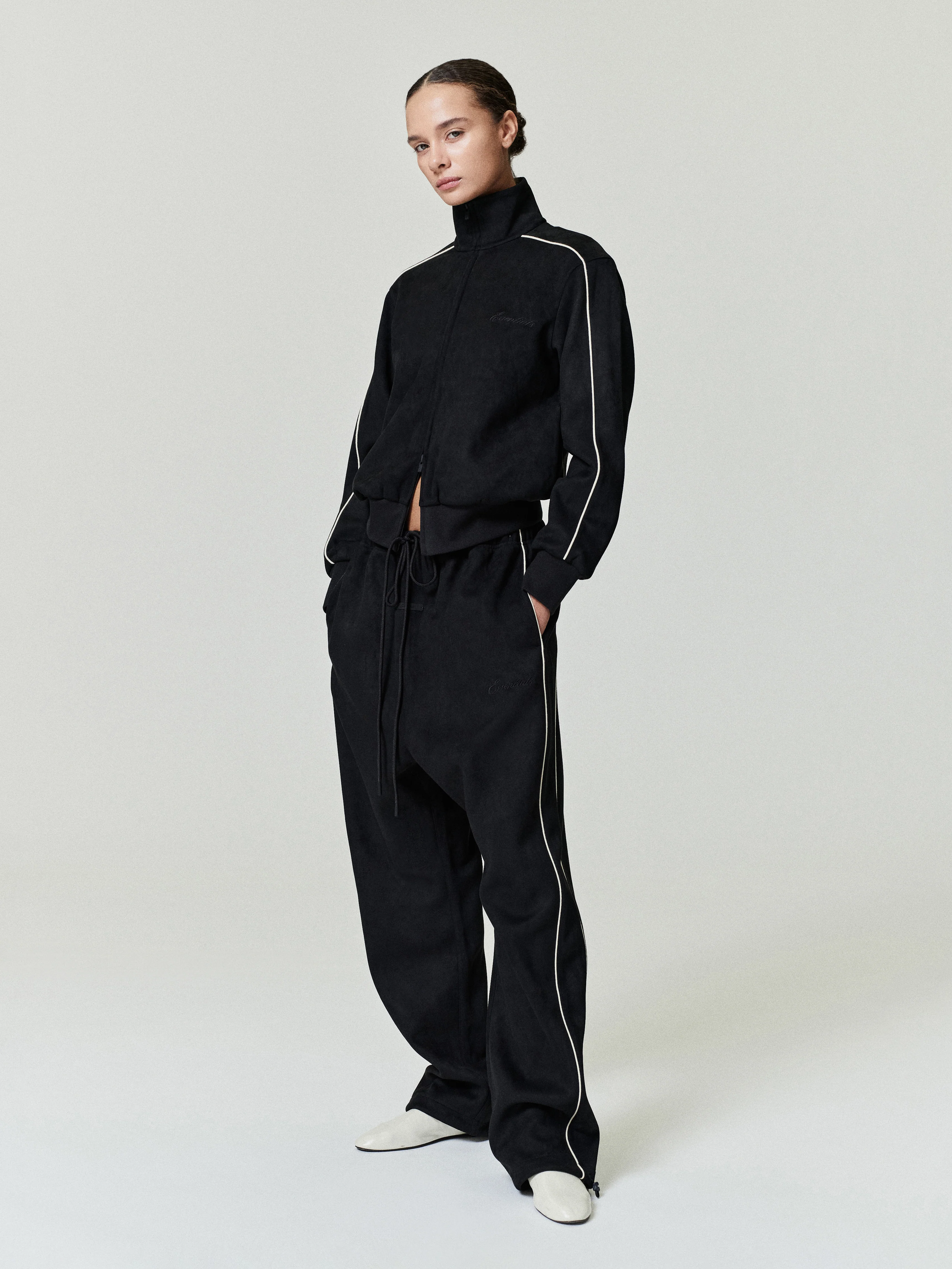 Suede Fleece Signature Relaxed Pant - Image 5