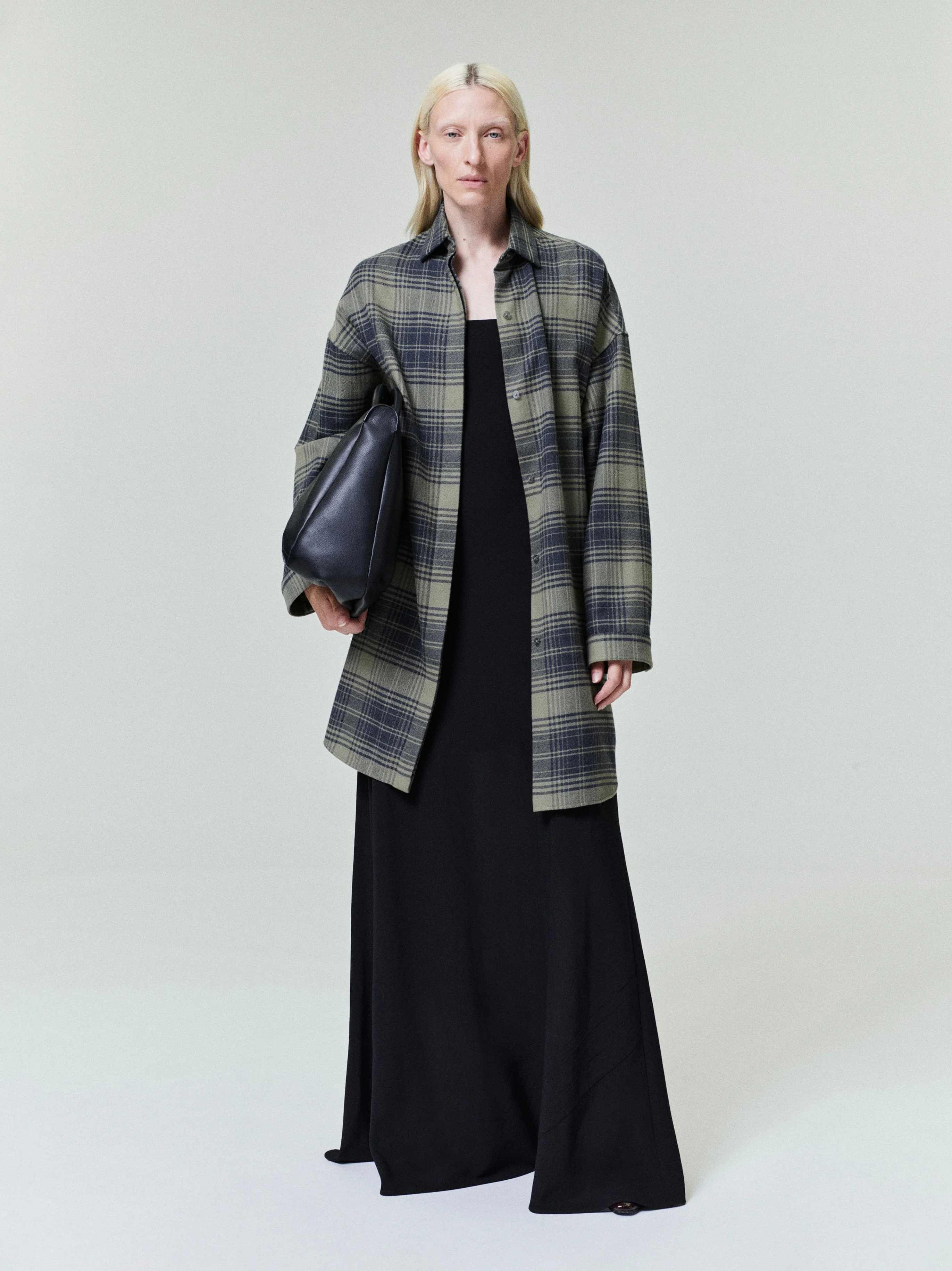 Womens Flannel Relaxed Shirt - Image 3